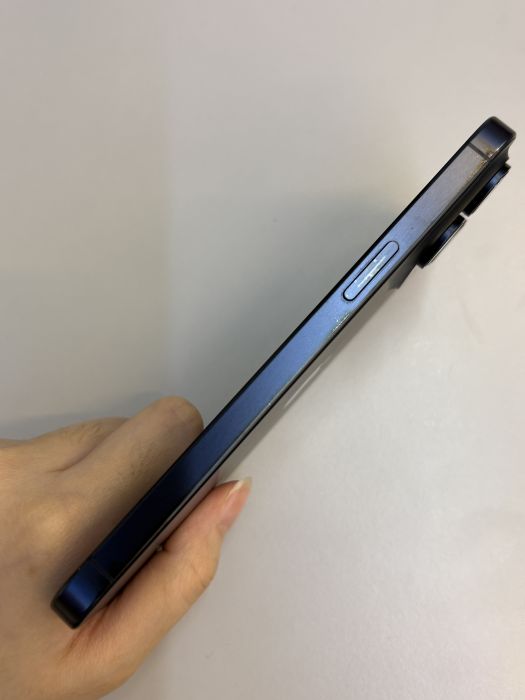 iPhone 15 Pro Max · 3/9