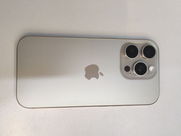 iPhone 16 Pro