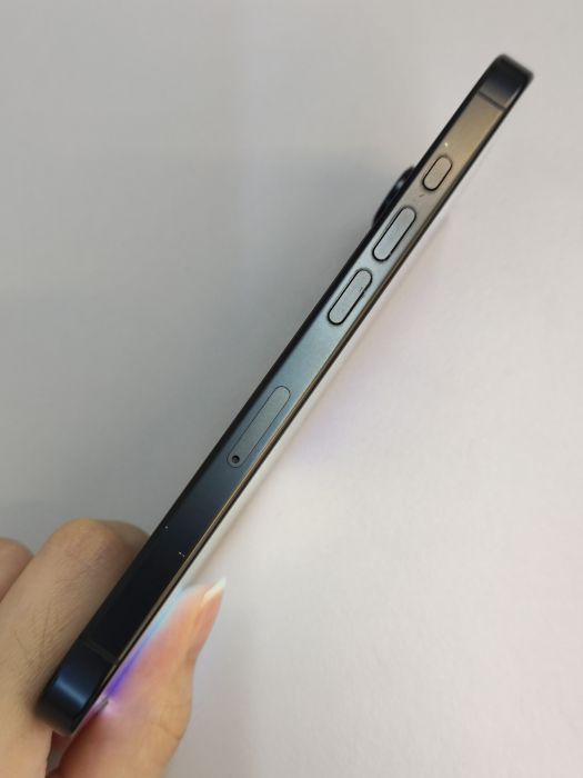 iPhone 16 Pro · 2/9