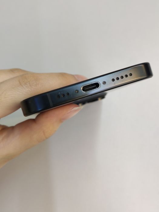 iPhone 16 Pro · 4/9