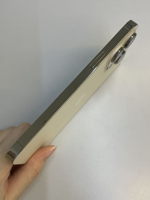 iPhone 14 Pro Max · 3/9