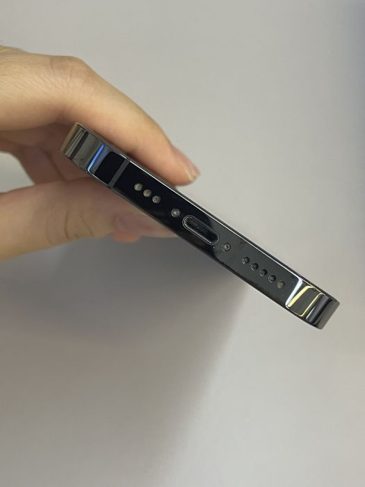 iPhone 13 Pro · 4/9