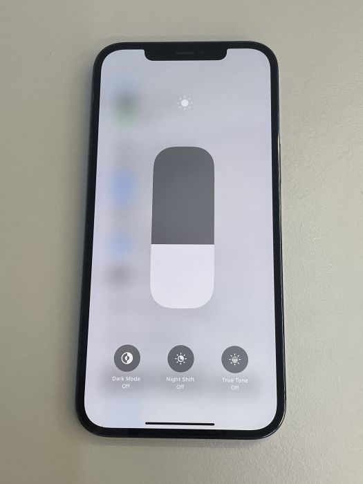 iPhone 12 Pro Max · 6/10