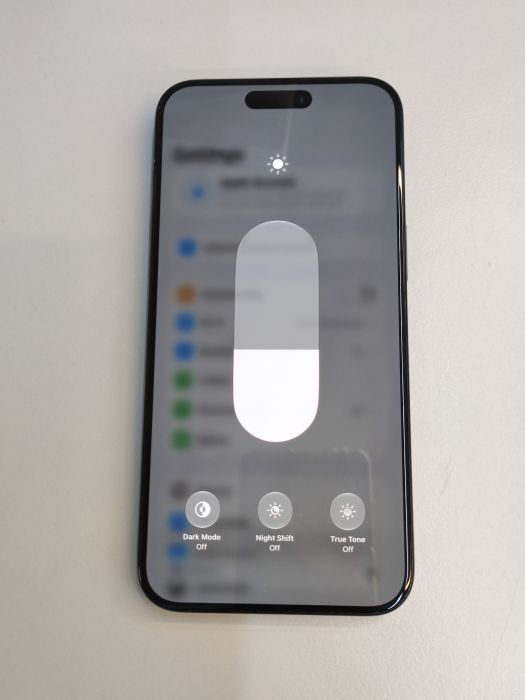 iPhone 15 Pro Max · 6/9