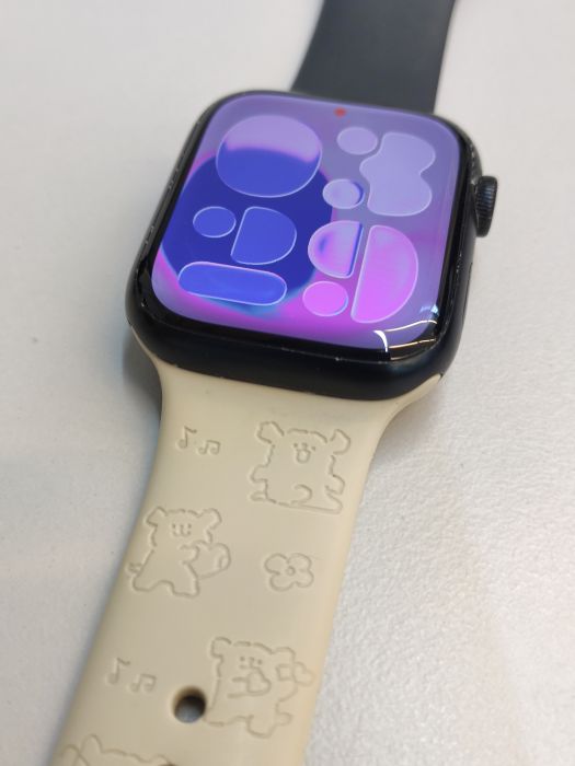 Apple Watch Series 7 · 5/6
