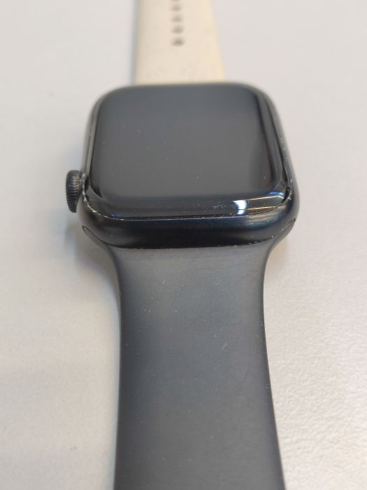 Apple Watch Series 7 · 6/6