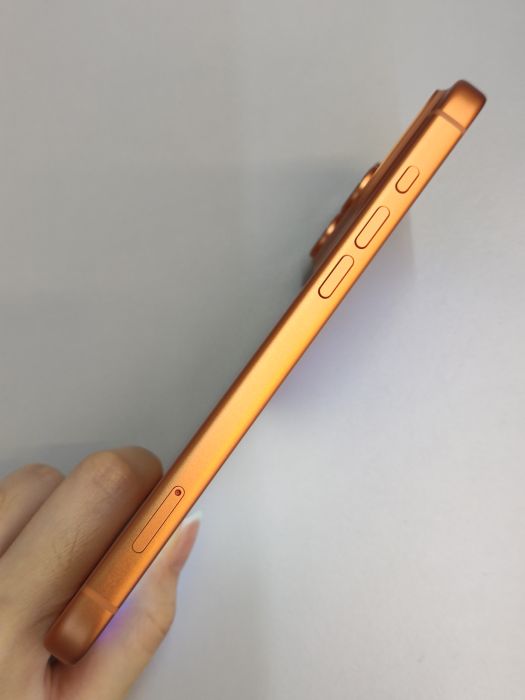 iPhone 17 Pro Max · 2/9