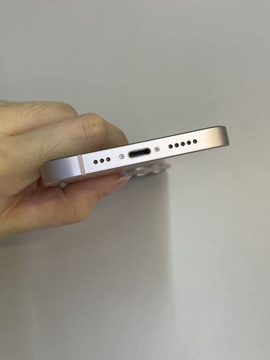 iPhone 13 · 4/9