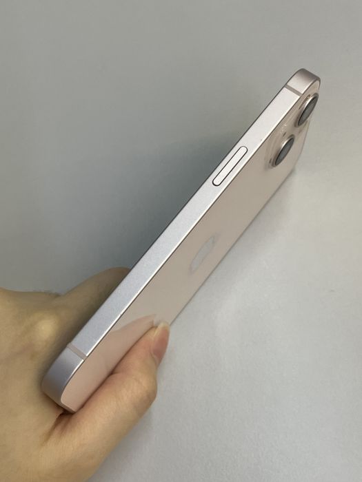 iPhone 13 · 3/9