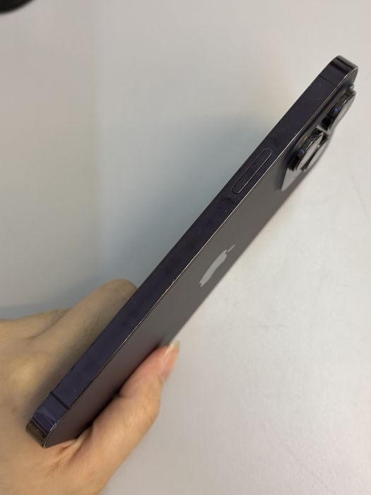 iPhone 14 Pro Max · 3/9