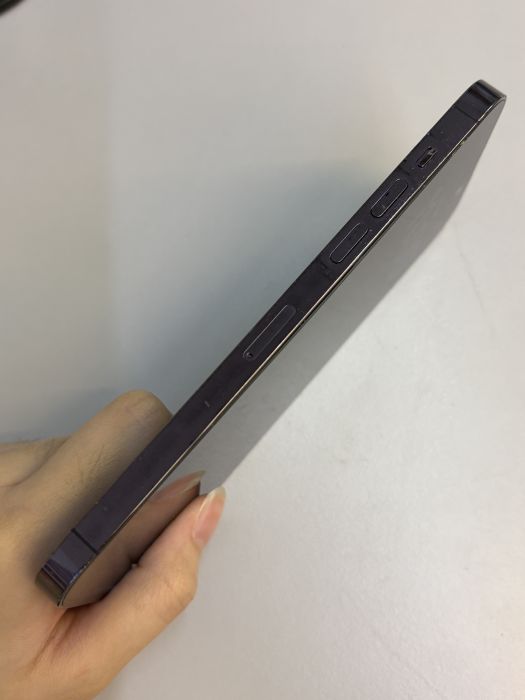 iPhone 14 Pro Max · 2/9