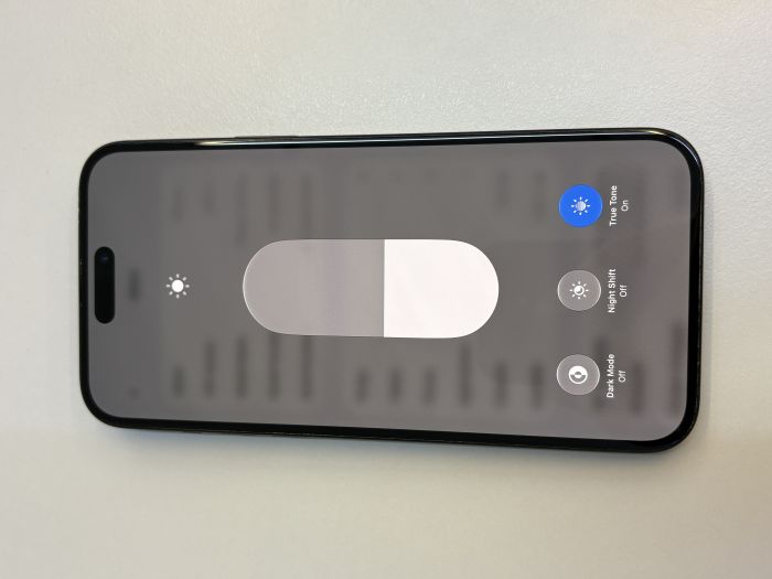 iPhone 15 Plus · 6/9