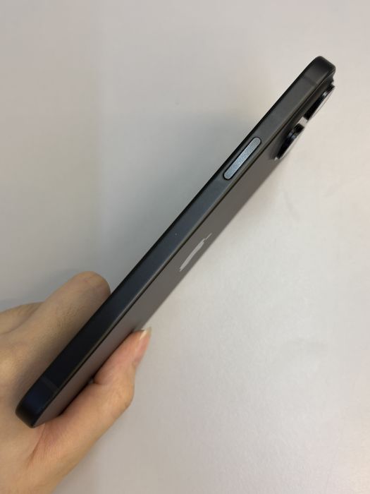 iPhone 15 Plus · 3/9
