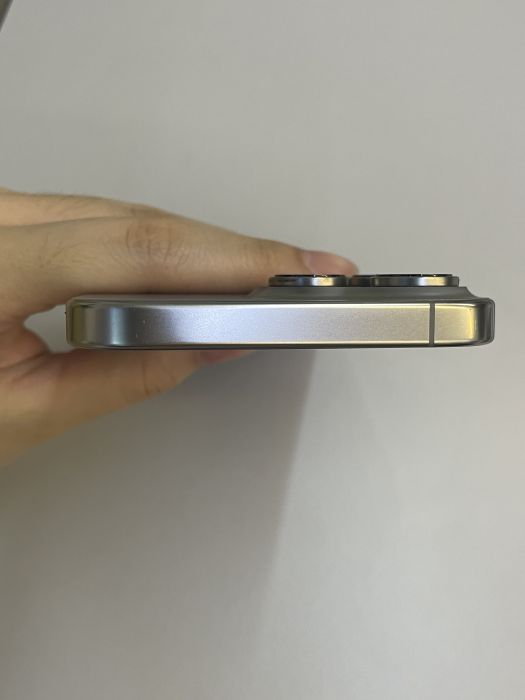 iPhone 16 Pro Max · 5/9