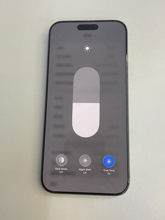 iPhone 16 Pro Max · 6/9