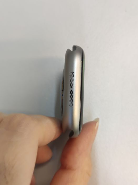 Apple Watch Series 11 · 3/7