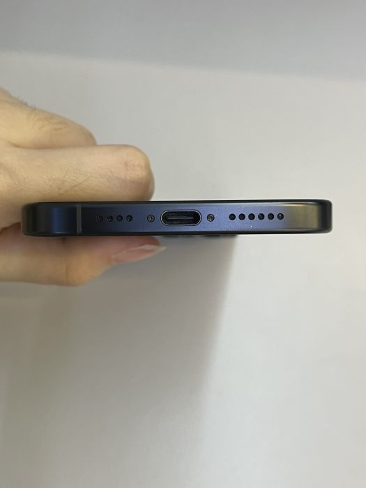 iPhone 16 Pro Max · 4/9