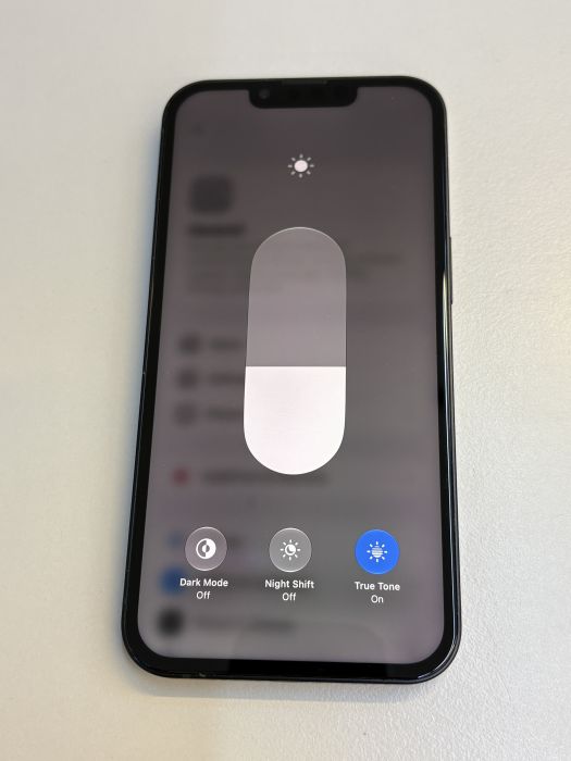 iPhone 13 · 6/10