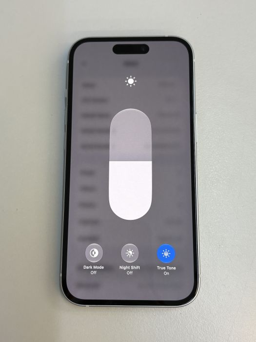 iPhone 15 · 6/9