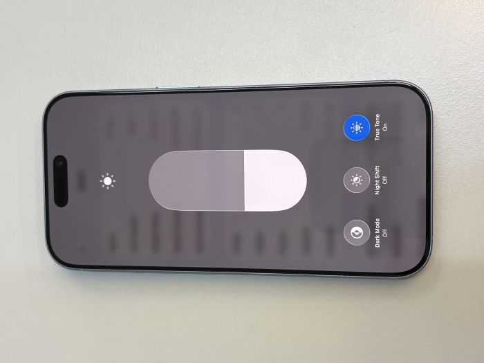 iPhone 17 · 6/9