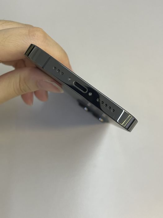 iPhone 13 Pro · 4/9