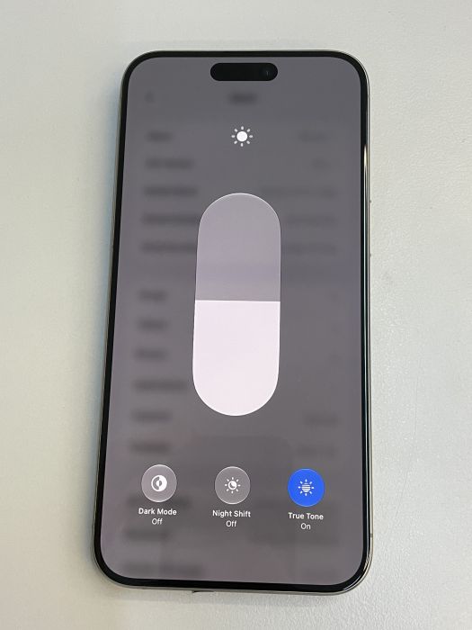iPhone 15 Pro Max · 6/9