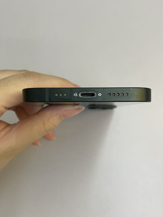 iPhone 13 · 4/9