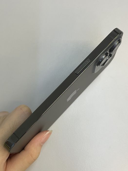 iPhone 13 Pro · 3/9