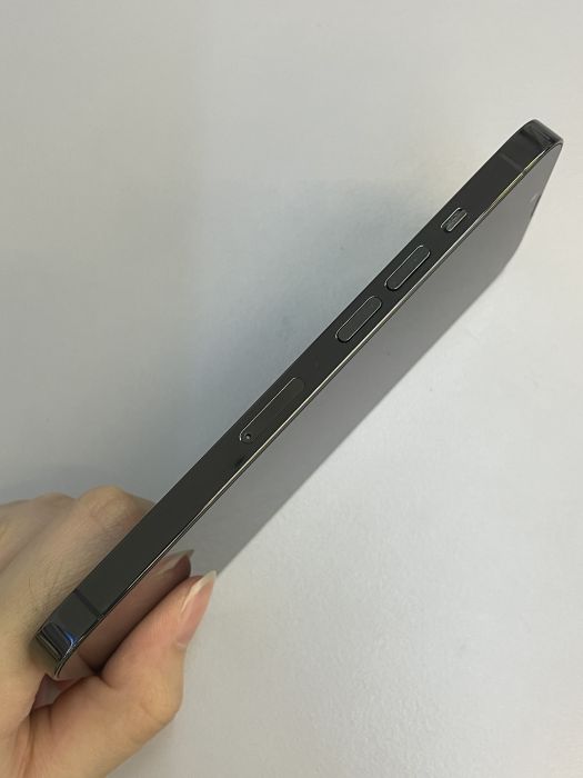 iPhone 13 Pro · 2/9