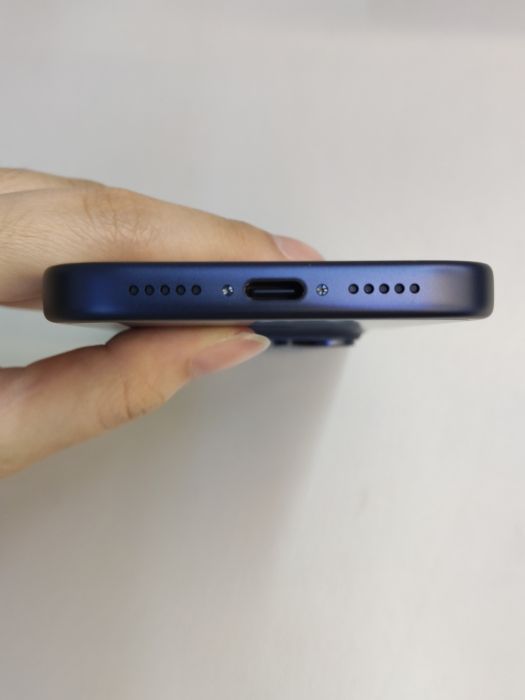 iPhone 17 Pro · 4/9