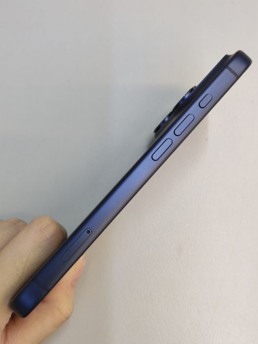 iPhone 17 Pro · 2/9
