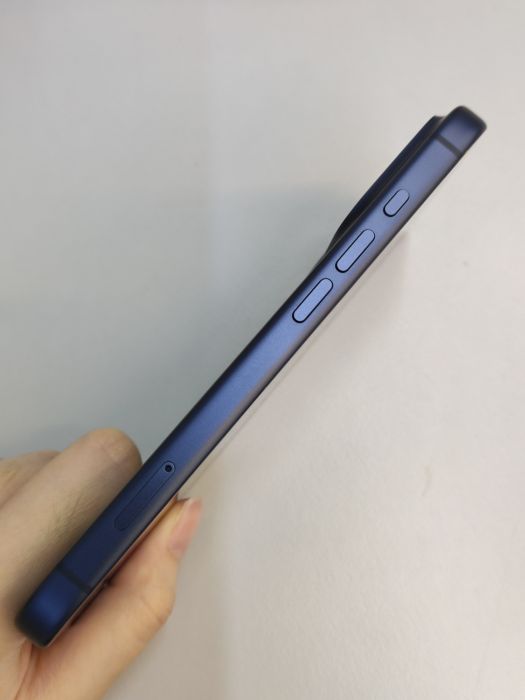 iPhone 17 Pro · 2/9