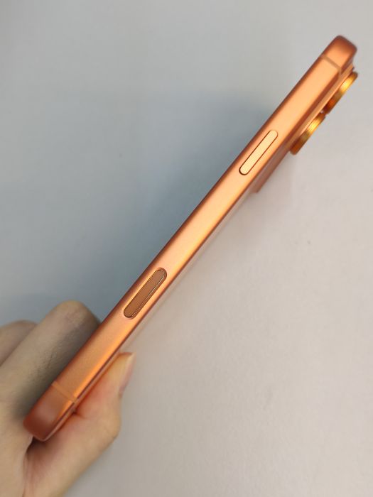 iPhone 17 Pro Max · 3/9