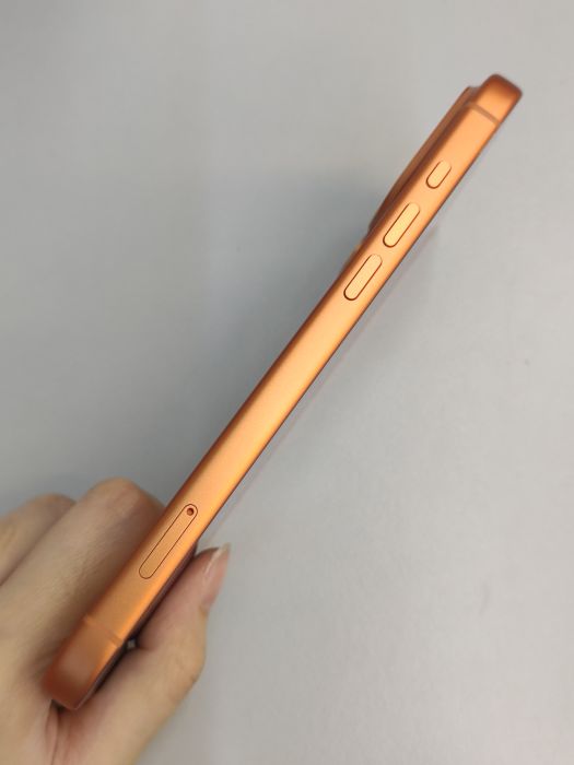 iPhone 17 Pro Max · 2/9