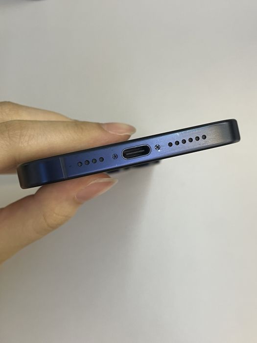 iPhone 15 Pro Max · 4/9