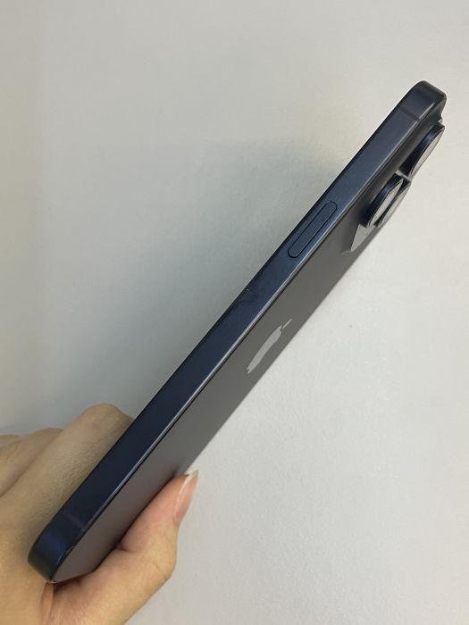 iPhone 15 Pro Max · 3/9
