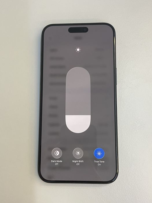 iPhone 15 Pro Max · 6/9