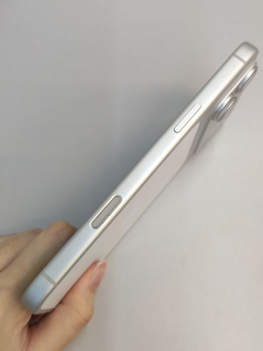 iPhone 17 Pro Max · 3/9