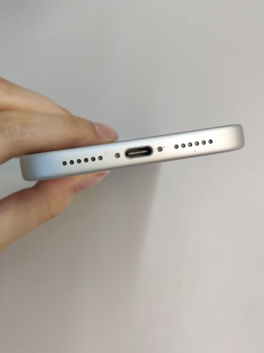 iPhone 17 Pro Max · 4/9