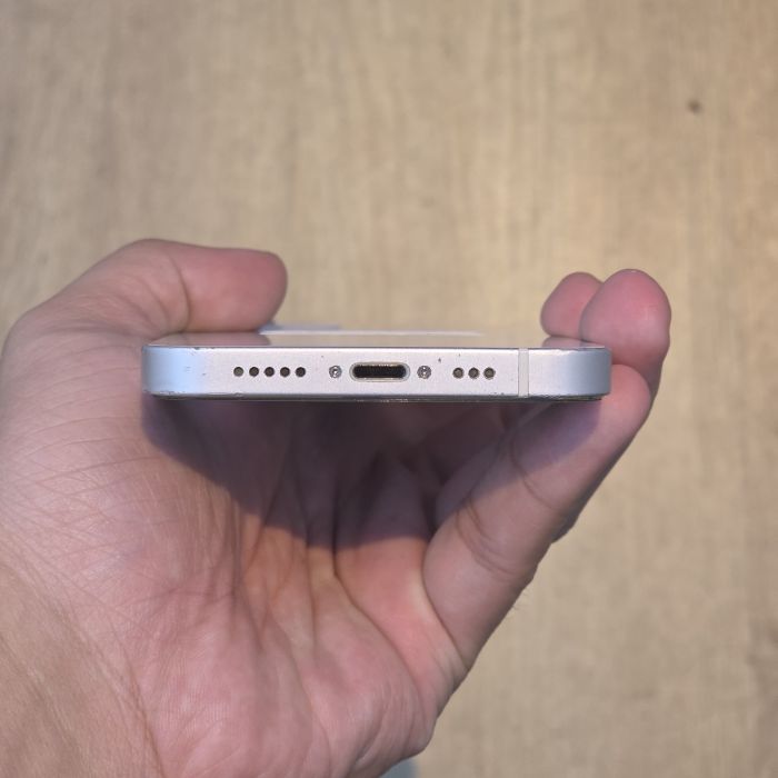 iPhone 12 · 4/9