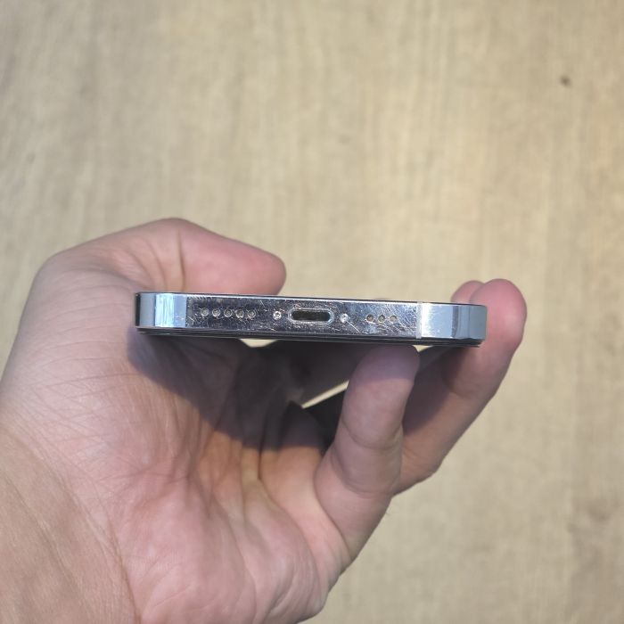 iPhone 12 Pro · 4/9