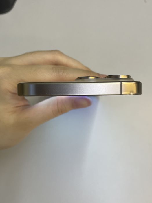 iPhone 16 Pro Max · 5/9