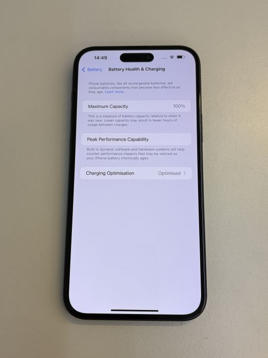 iPhone 15 Plus · 8/9