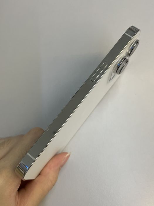 iPhone 14 Pro · 3/9