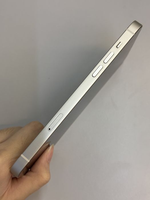 iPhone 14 Plus · 2/9