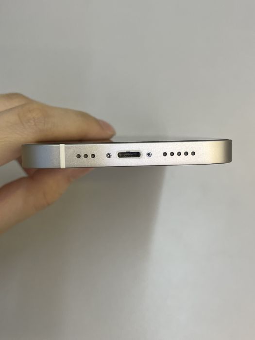 iPhone 14 · 4/9