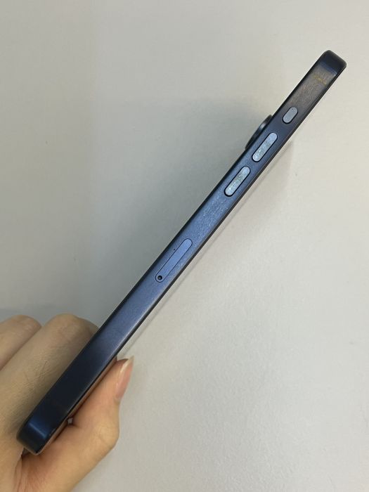 iPhone 15 Pro Max · 2/10