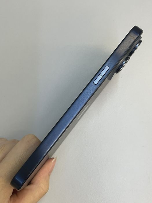 iPhone 15 Pro Max · 3/10
