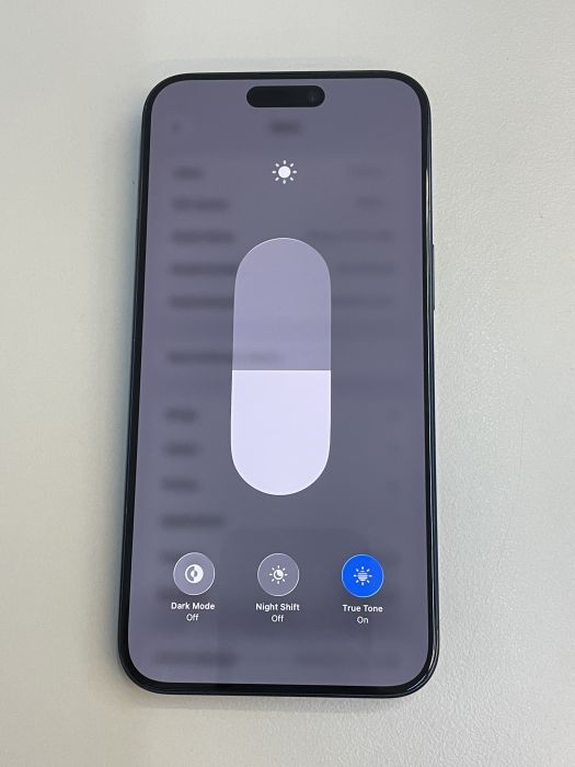 iPhone 15 Pro Max · 6/10