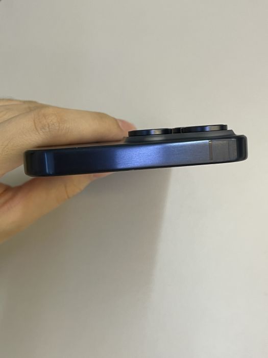 iPhone 15 Pro Max · 5/10